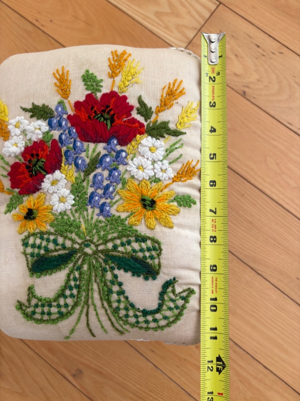 Vintage Hand Embroidered Footstool Cottagecore Needlepoint Wooden Cricket Stool - Picture 13 of 14